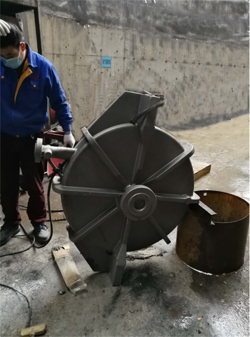 2019年03月730KG级铸件浇铸成功.jpg